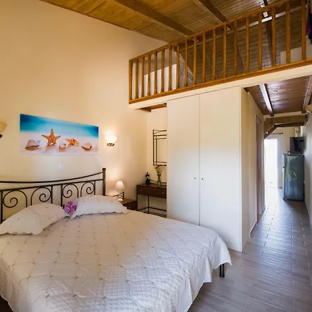 Apartament Makis&fani Homes *