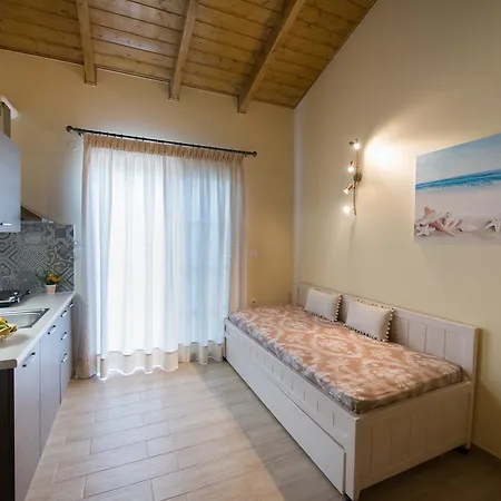 Apartament Makis&fani Homes *